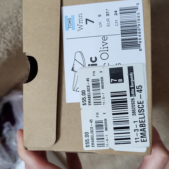 NWT! OLIVE CLASSIC TOMS! SIZE 7! - Picture 9 of 9